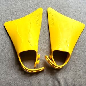 FINIS fishtail2 swim fins toddler size 6 to 11